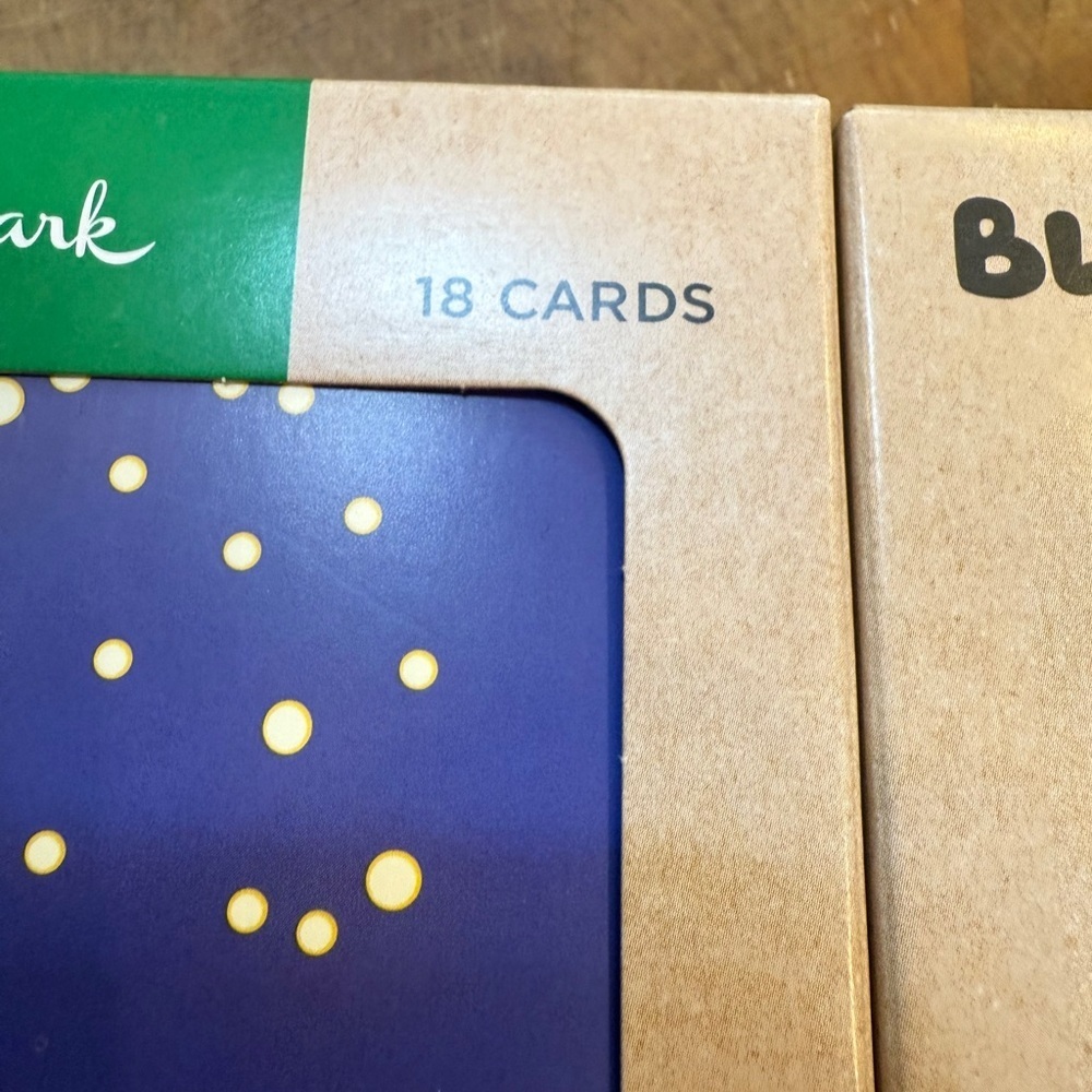 Hallmark Bluey Holiday Card Boxes Bluey Santa 54 Cards Hooray it’s Christmas - Picture 15 of 16